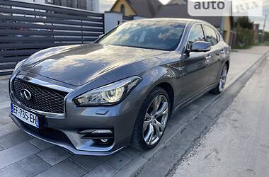 Седан Infiniti Q70 2016 в Киеве