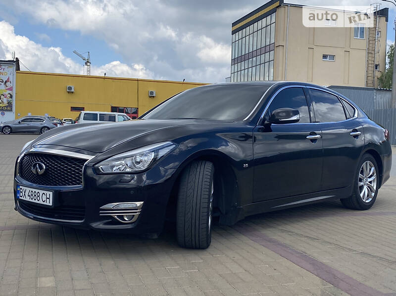 Седан Infiniti Q70 2018 в Хмельницком