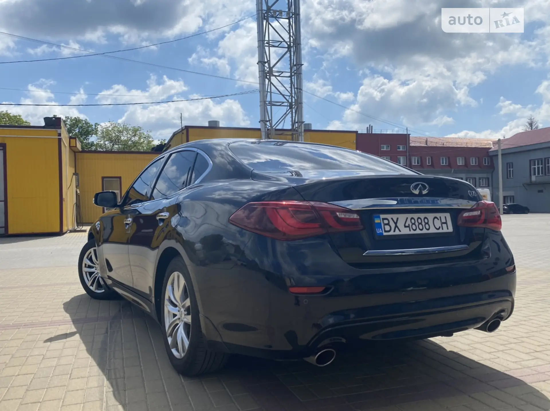 2018 Infiniti Q70 - мініатюра 16