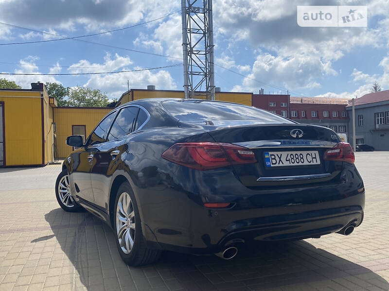Седан Infiniti Q70 2018 в Хмельницком