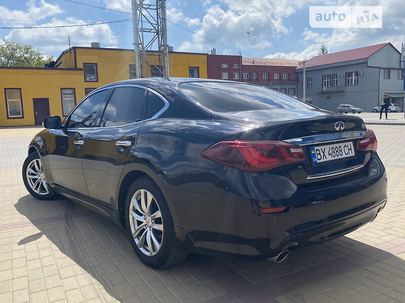 Седан Infiniti Q70 2018 в Хмельницком