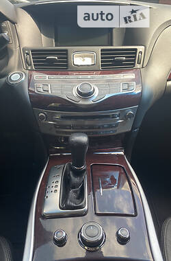 Седан Infiniti Q70 2018 в Хмельницком