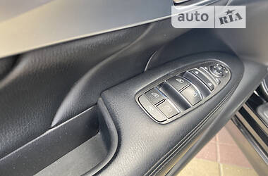 Седан Infiniti Q70 2018 в Хмельницком