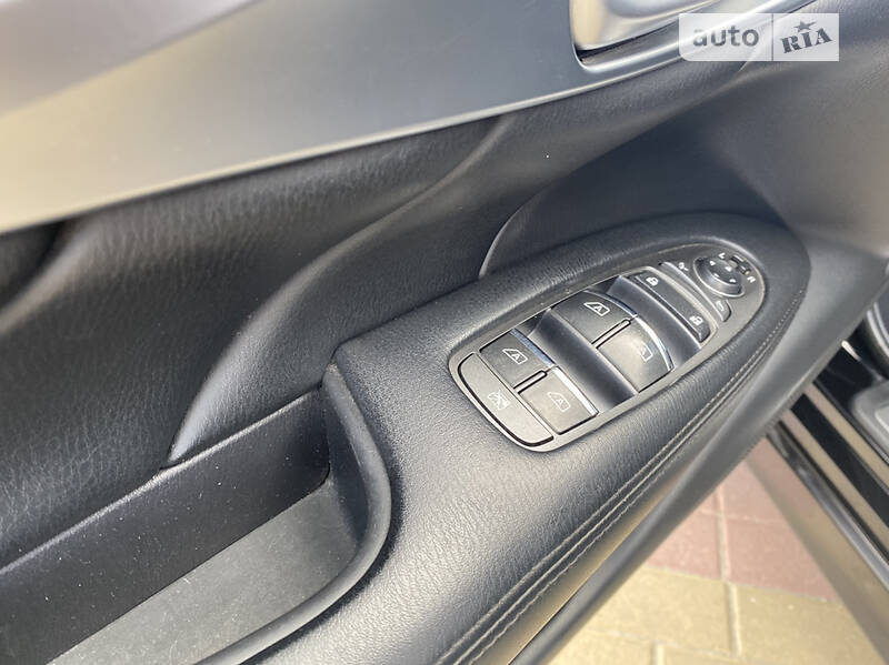 Седан Infiniti Q70 2018 в Хмельницком