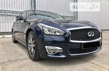 Седан Infiniti Q70 2016 в Черновцах