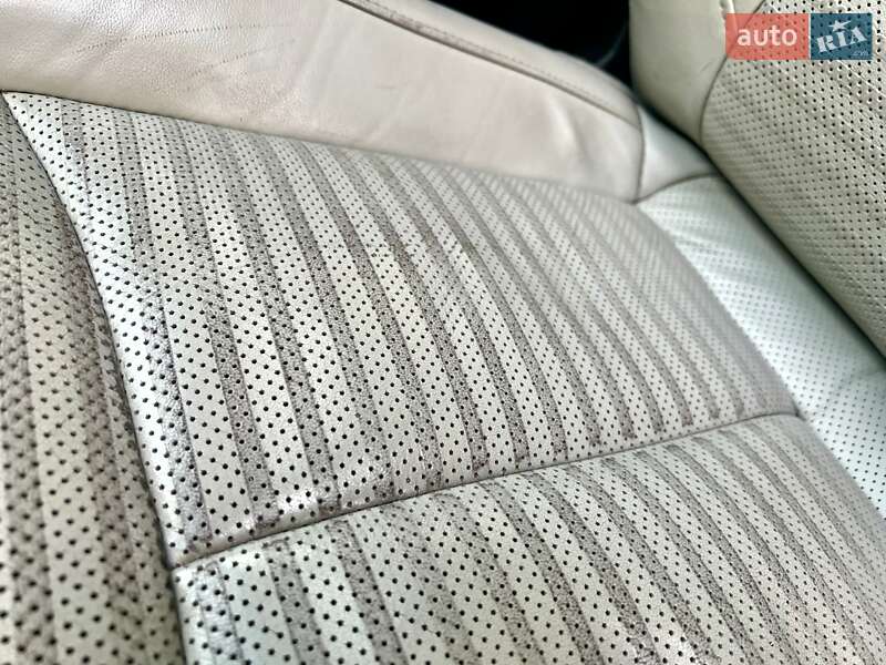 Седан Infiniti Q70 2015 в Дніпрі