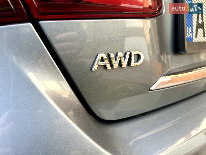 Седан Infiniti Q70 2015 в Дніпрі