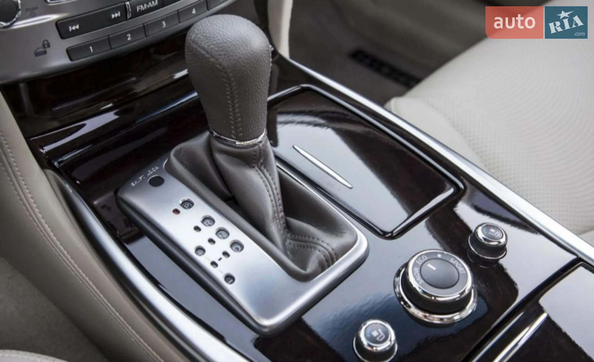 2015 Infiniti Q70 - мініатюра 21