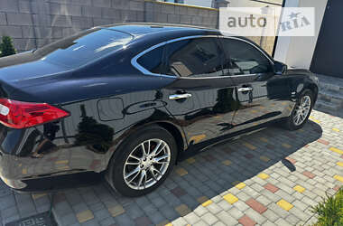 Седан Infiniti Q70 2013 в Одессе