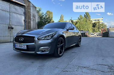 Седан Infiniti Q70 2017 в Києві