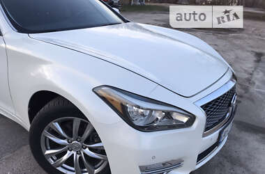 Седан Infiniti Q70 2016 в Києві