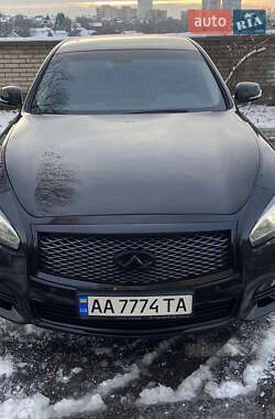 Седан Infiniti Q70 2017 в Киеве