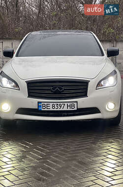 Седан Infiniti Q70 2013 в Киеве