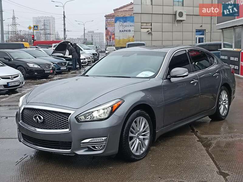 Седан Infiniti Q70 2017 в Харкові