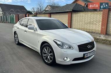 Седан Infiniti Q70 2013 в Виннице