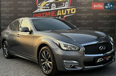Седан Infiniti Q70 2015 в 