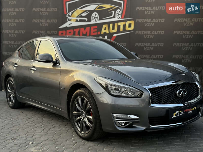Седан Infiniti Q70 2015 в Виннице