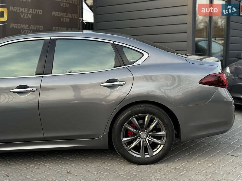 Седан Infiniti Q70 2015 в Виннице