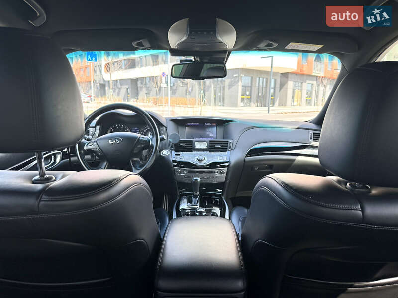 Седан Infiniti Q70 2016 в Києві