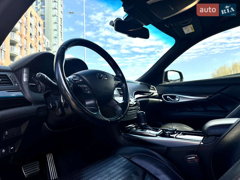 Седан Infiniti Q70 2016 в Києві