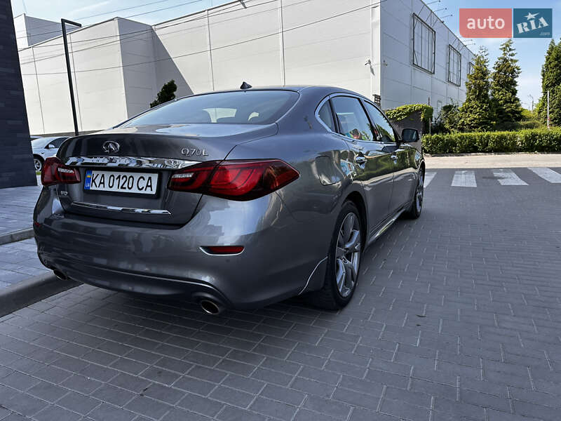 Седан Infiniti Q70 2017 в Житомирі