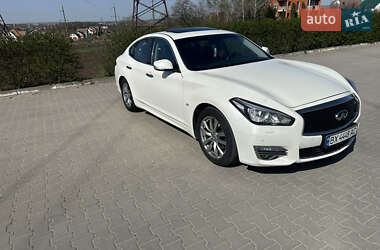 Седан Infiniti Q70 2017 в Хмельницком