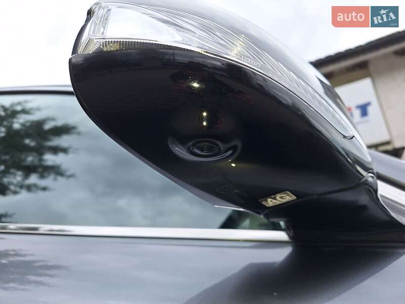 Седан Infiniti Q70 2016 в Сваляве фото 3 Седан Infiniti Q70 2016 в Сваляве