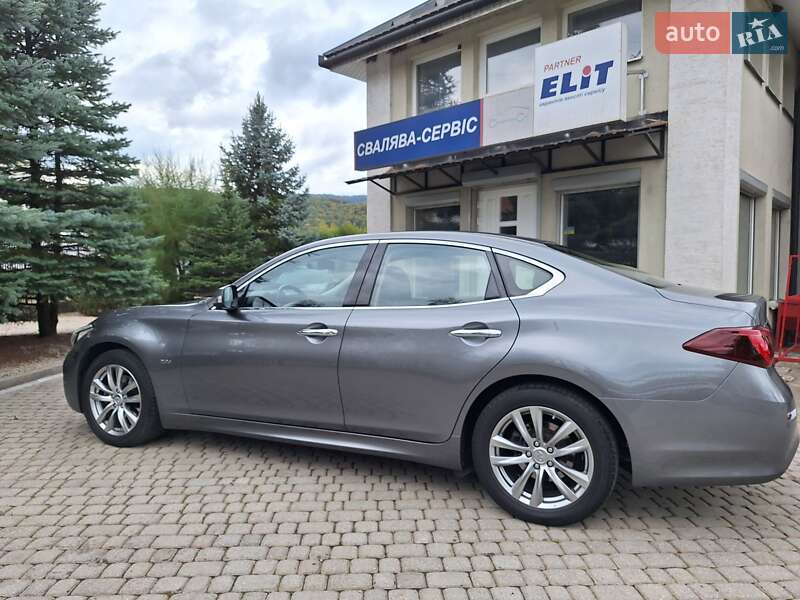 Седан Infiniti Q70 2016 в Сваляве фото 14 Седан Infiniti Q70 2016 в Сваляве