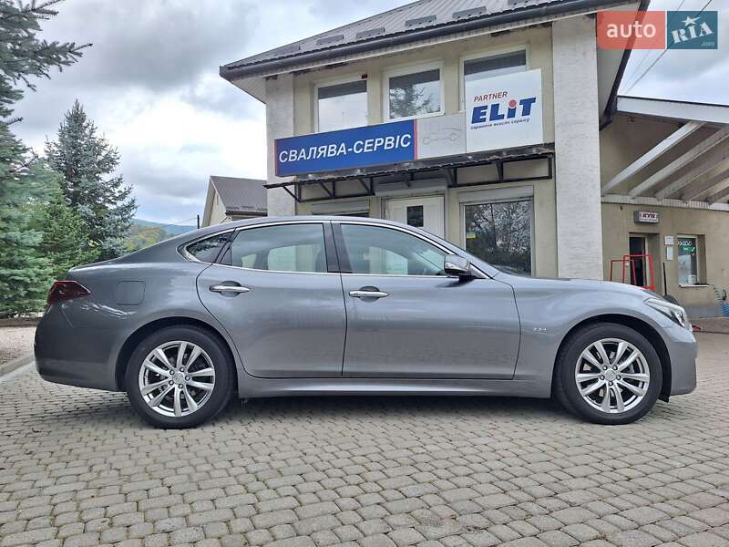 Седан Infiniti Q70 2016 в Сваляве фото 19 Седан Infiniti Q70 2016 в Сваляве
