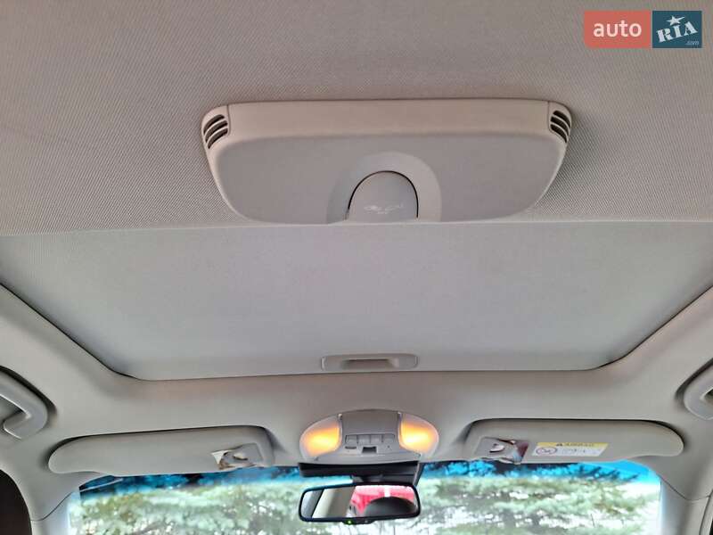 Седан Infiniti Q70 2016 в Сваляве фото 21 Седан Infiniti Q70 2016 в Сваляве