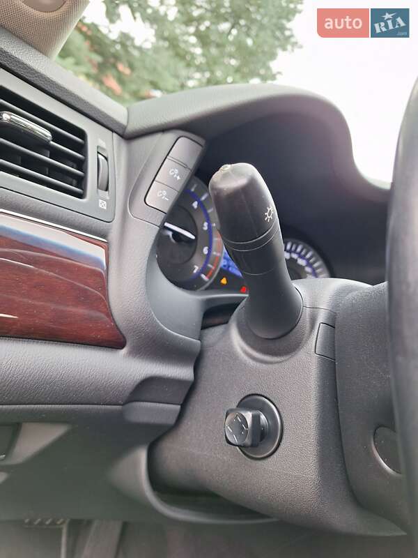 Седан Infiniti Q70 2016 в Сваляве фото 31 Седан Infiniti Q70 2016 в Сваляве