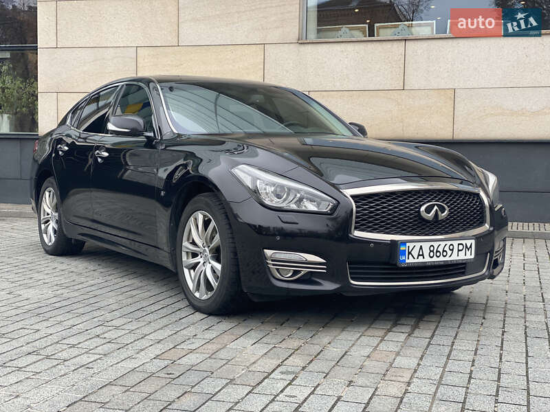Седан Infiniti Q70 2017 в Києві