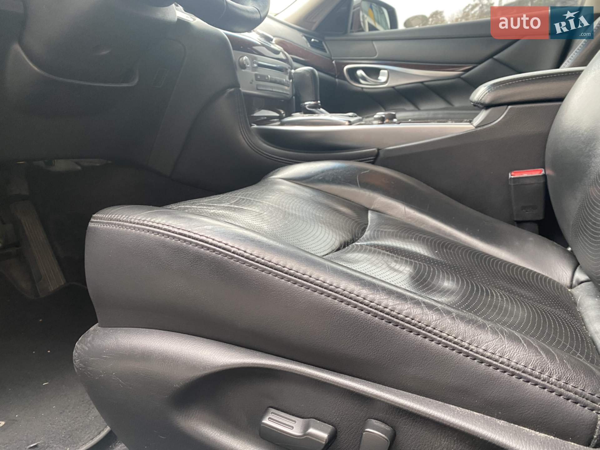 2017 Infiniti Q70 - мініатюра 14