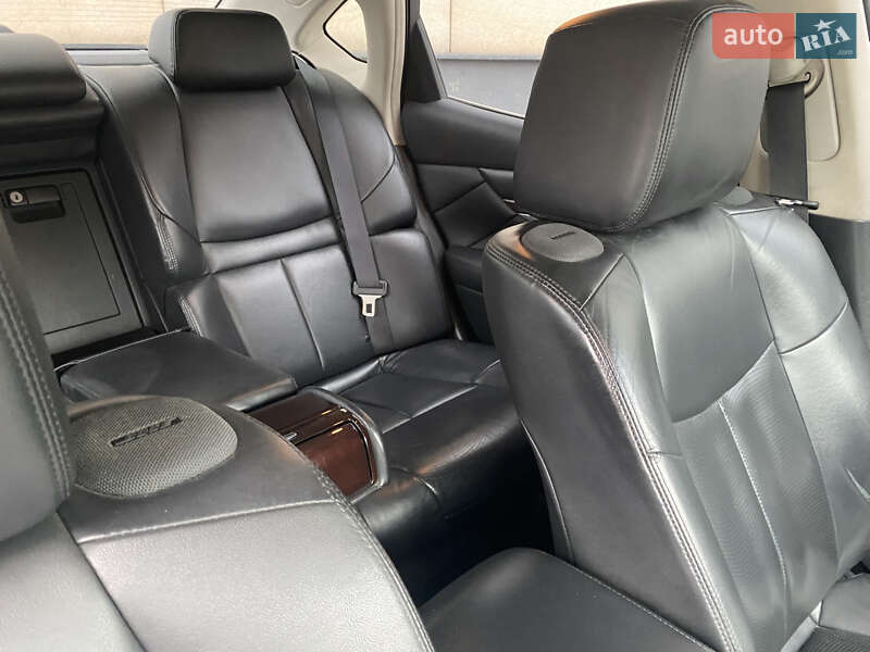 Седан Infiniti Q70 2017 в Києві