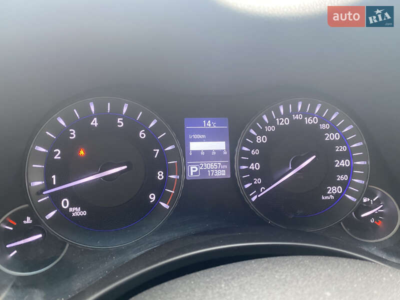 Седан Infiniti Q70 2017 в Києві