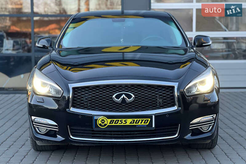Седан Infiniti Q70 2016 в Івано-Франківську
