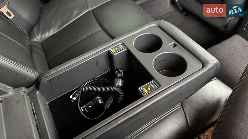 Седан Infiniti Q70 2015 в Києві