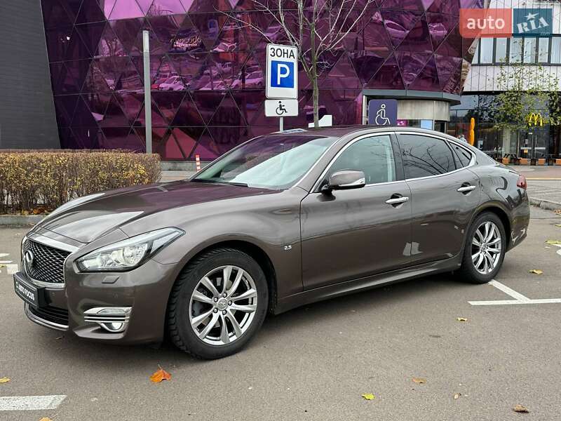 Седан Infiniti Q70 2017 в Києві фото 4 Седан Infiniti Q70 2017 в Києві