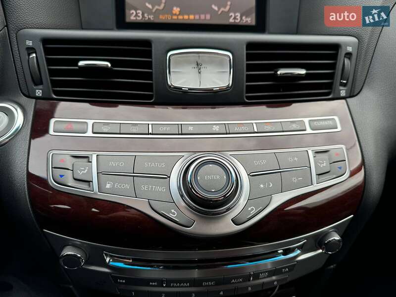 Седан Infiniti Q70 2017 в Києві фото 23 Седан Infiniti Q70 2017 в Києві