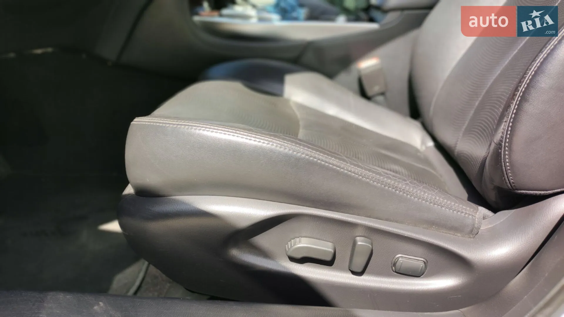 2017 Infiniti Q70 - мініатюра 18