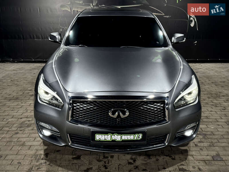 Седан Infiniti Q70 2015 в Одессе
