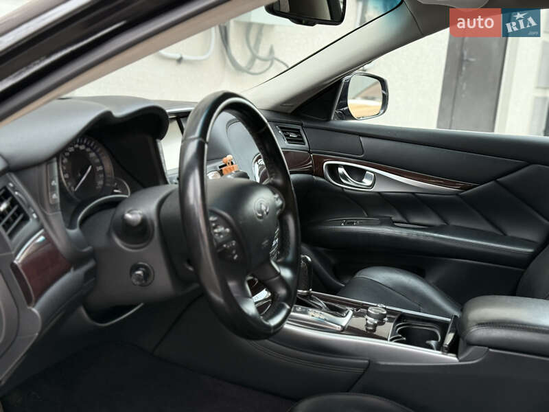 Седан Infiniti Q70 2015 в Могилів-Подільському фото 13 Седан Infiniti Q70 2015 в Могилів-Подільському