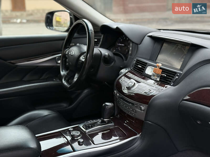 Седан Infiniti Q70 2015 в Могилів-Подільському фото 16 Седан Infiniti Q70 2015 в Могилів-Подільському
