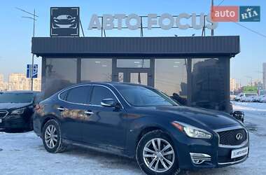 Седан Infiniti Q70 2015 в Києві