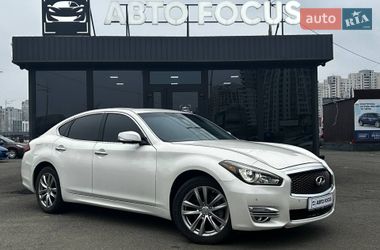 Седан Infiniti Q70 2016 в Києві