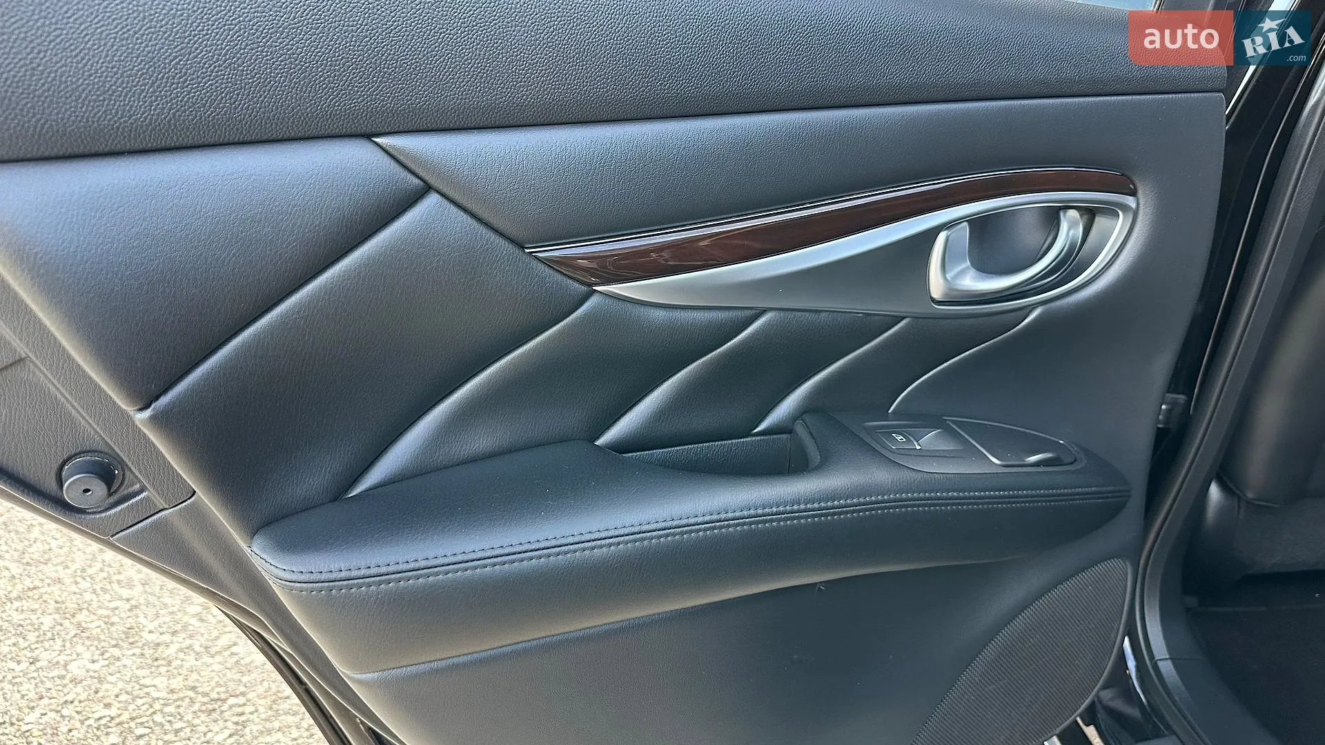 2016 Infiniti Q70 - мініатюра 39