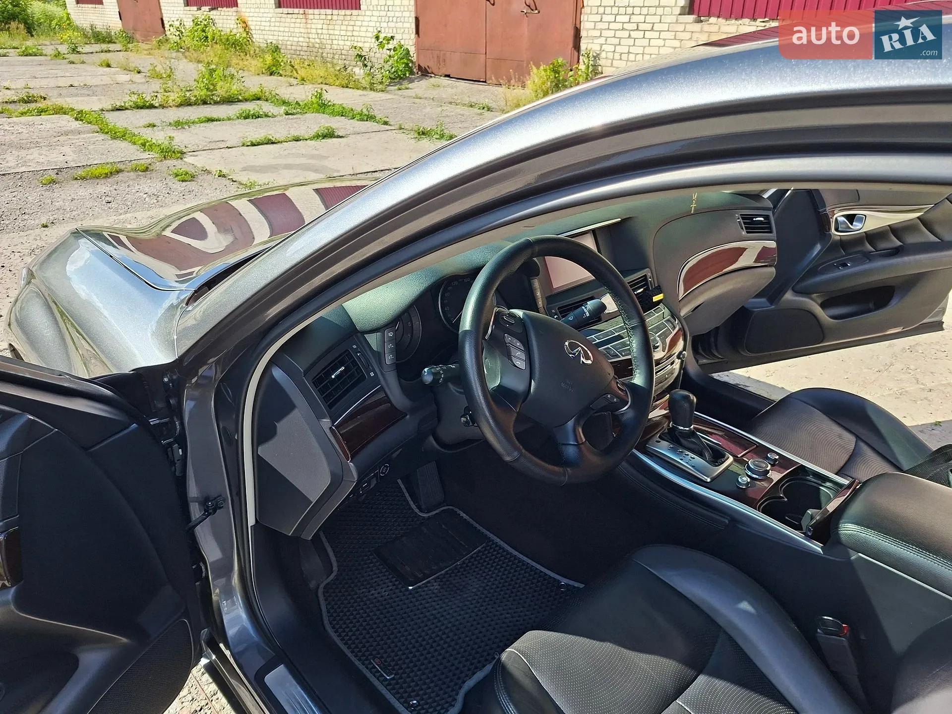 2017 Infiniti Q70 - мініатюра 27