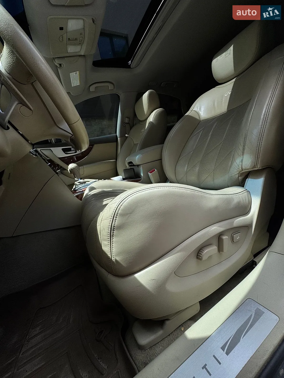 2013 Infiniti Q70 - мініатюра 18