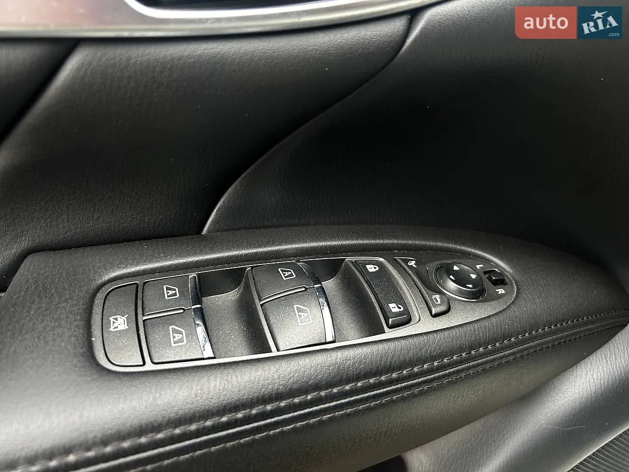2016 Infiniti Q70 - мініатюра 14