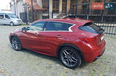 Позашляховик / Кросовер Infiniti QX30 2016 в 